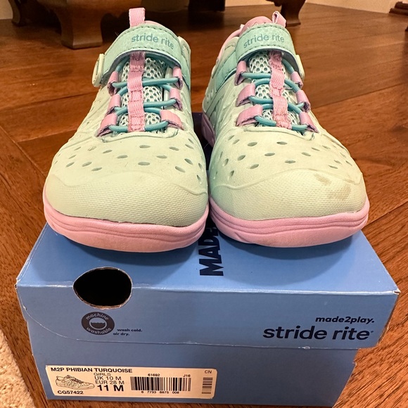 Girls Stride Rite Made 2 Play shoes - size 11 - Picture 5 of 7